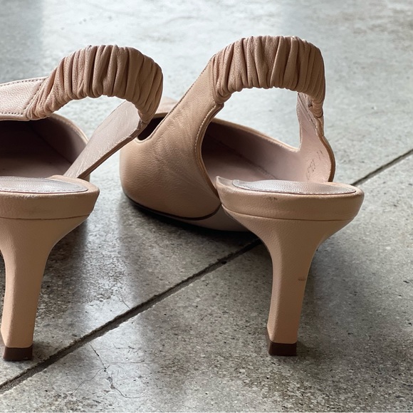 Stuart Weitzman. 7  M - Picture 3 of 6